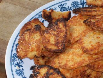 Cheddar-parmesan cheese crackers