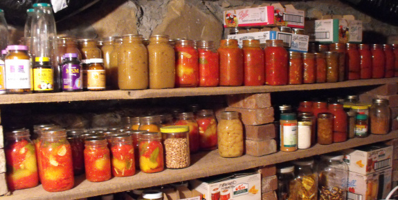 Canned tomatoes and apples