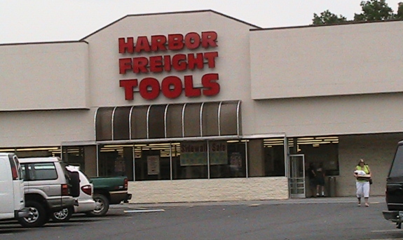 Harbor Freight store front image