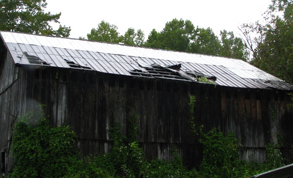 Barn roof in disrepair