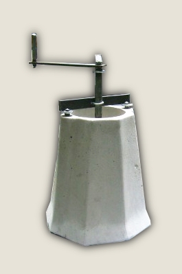 Universal nut sheller