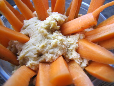 Hummus with carrots