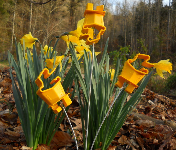 How to make a fake flower from junk material