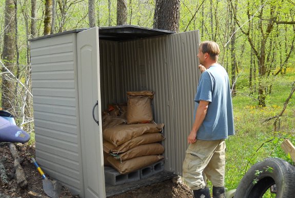 Rubbermaid Trash Can Storage Shed