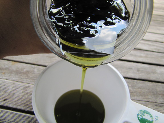 Pour off oil