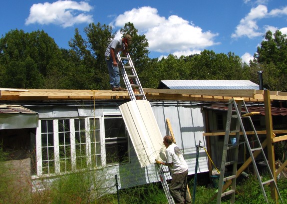 metal roofing doing it yourself by lifting
