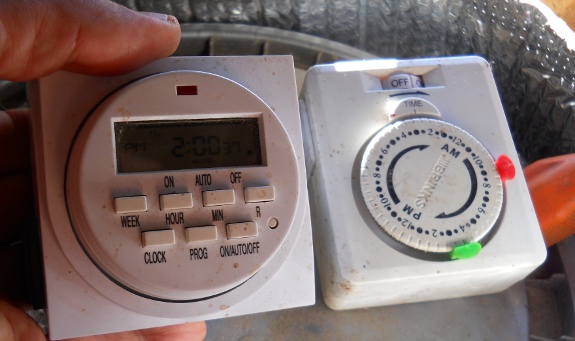 comparing a mechanical timer to a digital timer