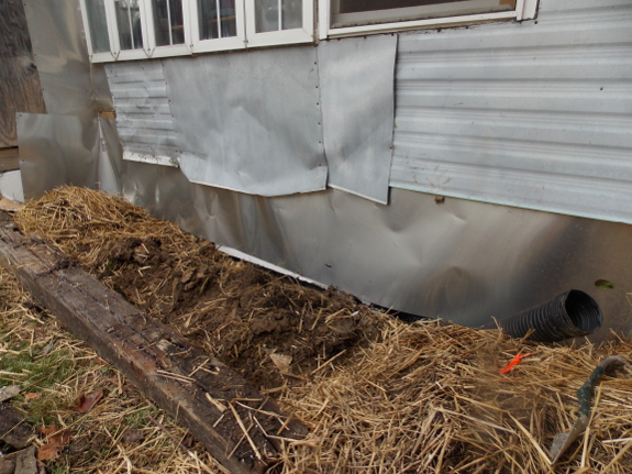 DIY insulated trailer skirting