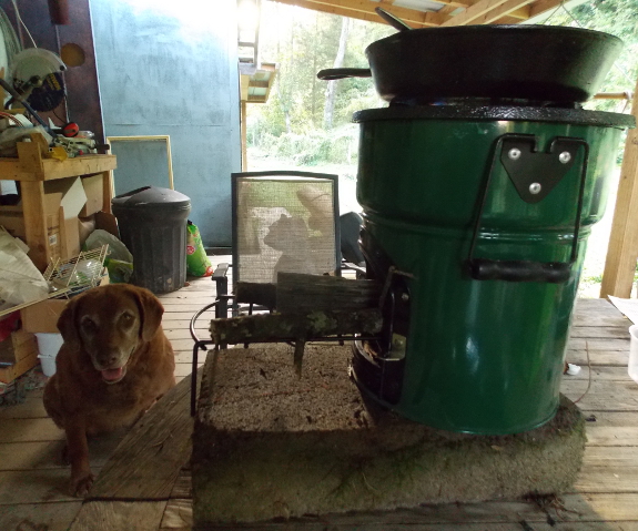 Rocket stove on cinderblock