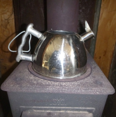 Wood stove humidifier