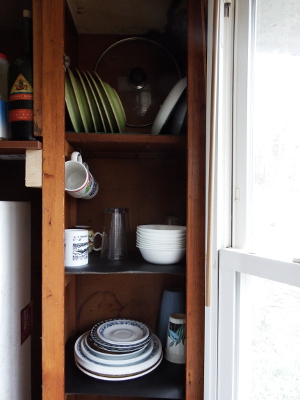 Kitchen cabinet