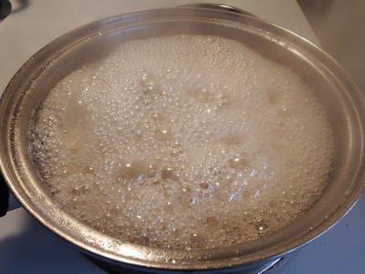 Maple syrup foaming up