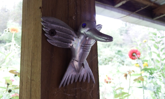 Metal hummingbird