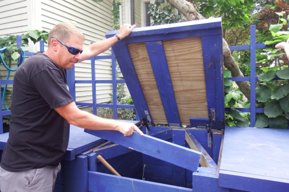 Compost bin