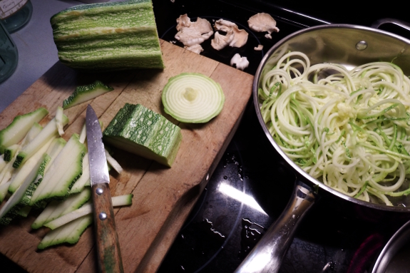 Spiralizing zucchini